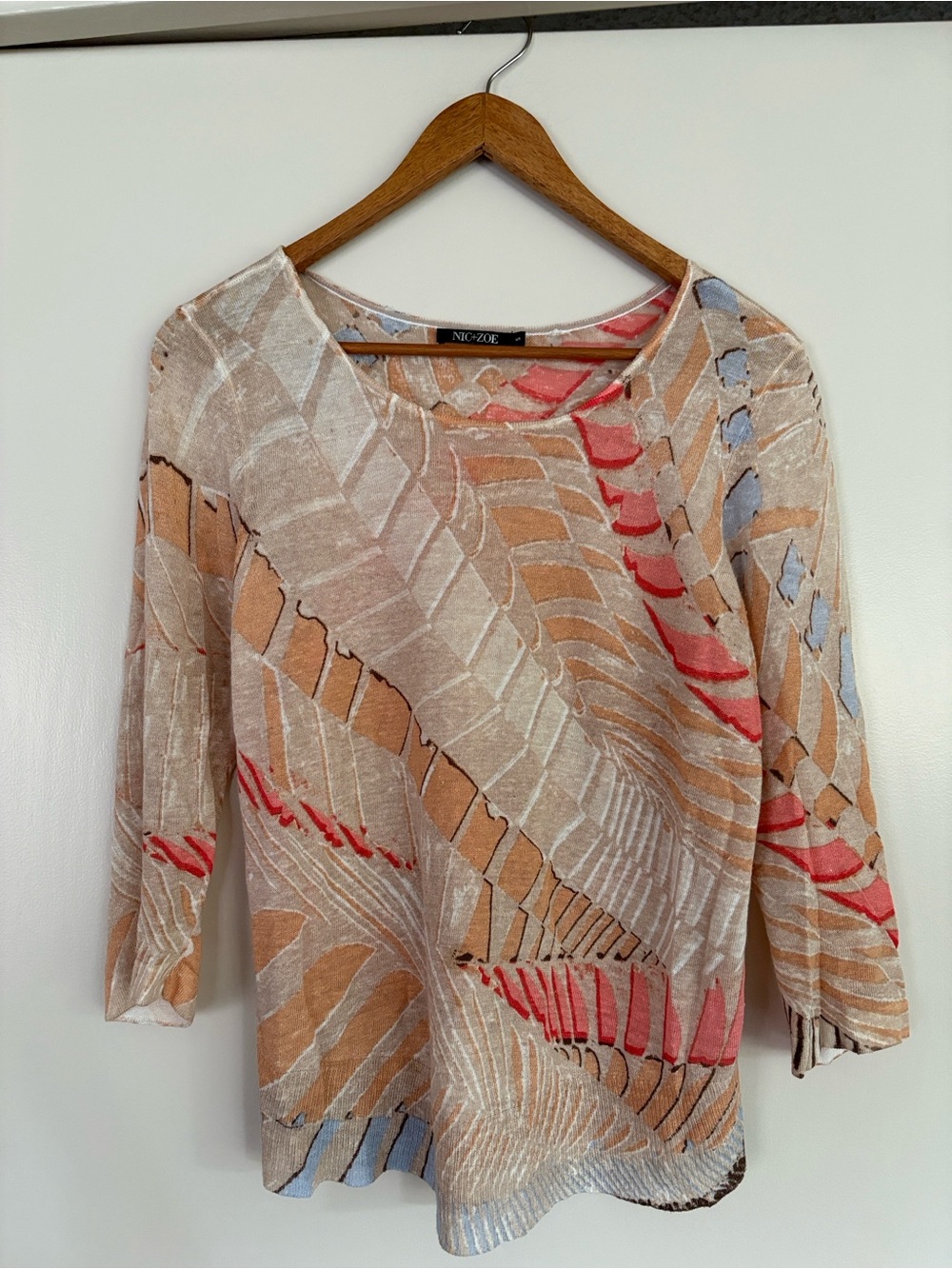 NIC+ZOE Beige Abstract Knit on Top with Coral & Light Blue Accents